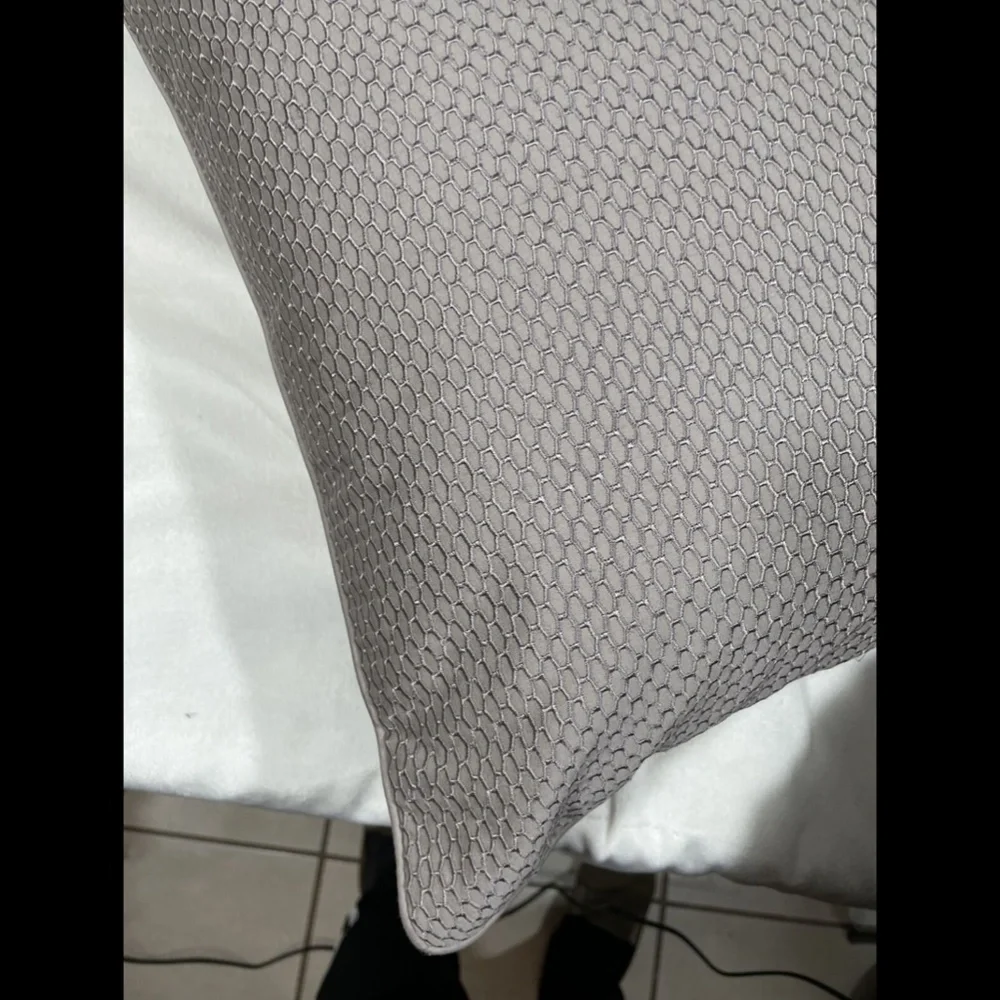 NWD Hotel Collection Honeycomb Trelli Decor‎ Pillow
